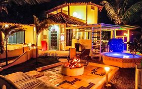 Casa Delfi, Hermosa vista, Jacuzzi e Praia , Buzios